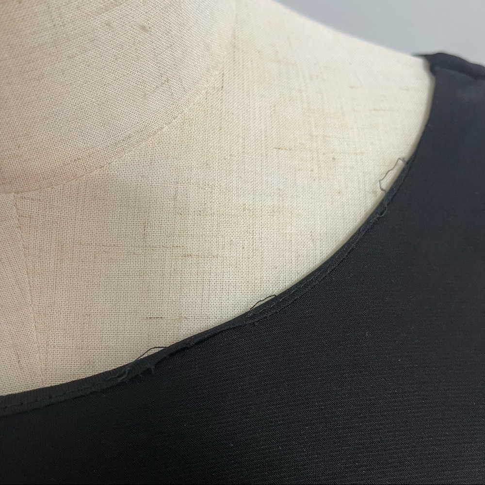 # Windsor All Black Stretchy Long Sleeves Revealing Back & Side With Stretch - Picture 14 of 16